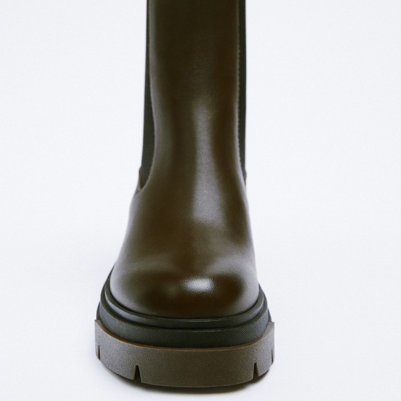Zara Womens Chelsea Khaki Leather Ankle Boots Lug Soles múltiple size. - Picture 7 of 9